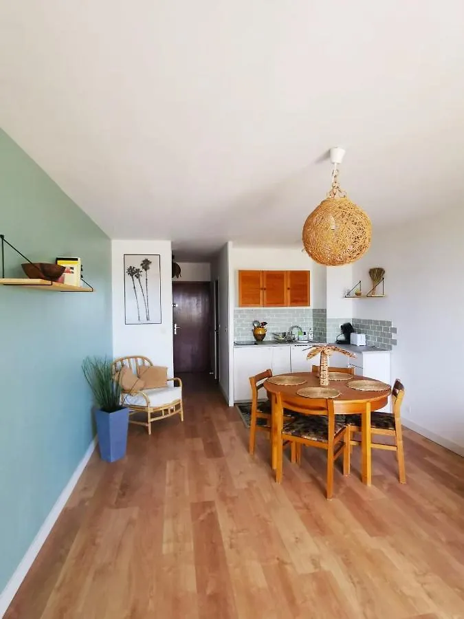 Les Palmiers Studio spacieux vue mer Terrasse&Parking Saint-Cyr-sur-Mer 0*,  France