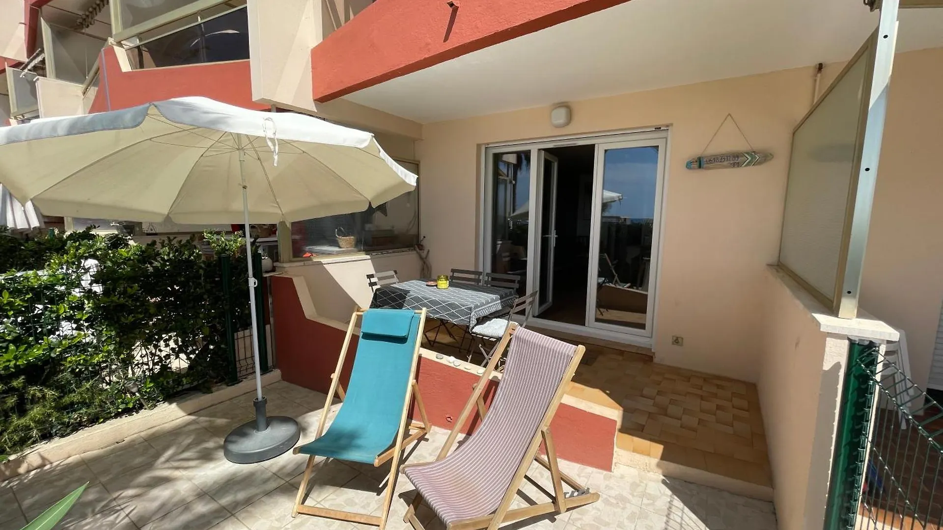 Appartement Les Palmiers Studio spacieux vue mer Terrasse&Parking Saint-Cyr-sur-Mer