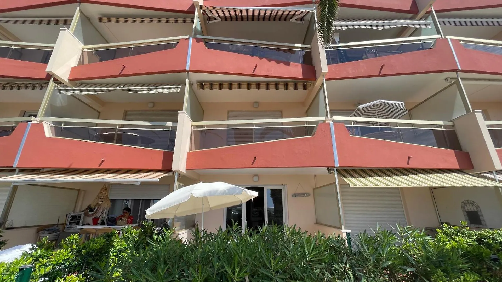Les Palmiers Studio spacieux vue mer Terrasse&Parking Saint-Cyr-sur-Mer Appartement
